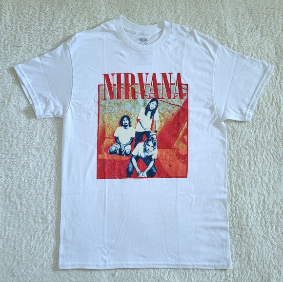 ✨️HP✨️ NIRVANA☸️ Graphic Tee👕 - Picture 7 of 11